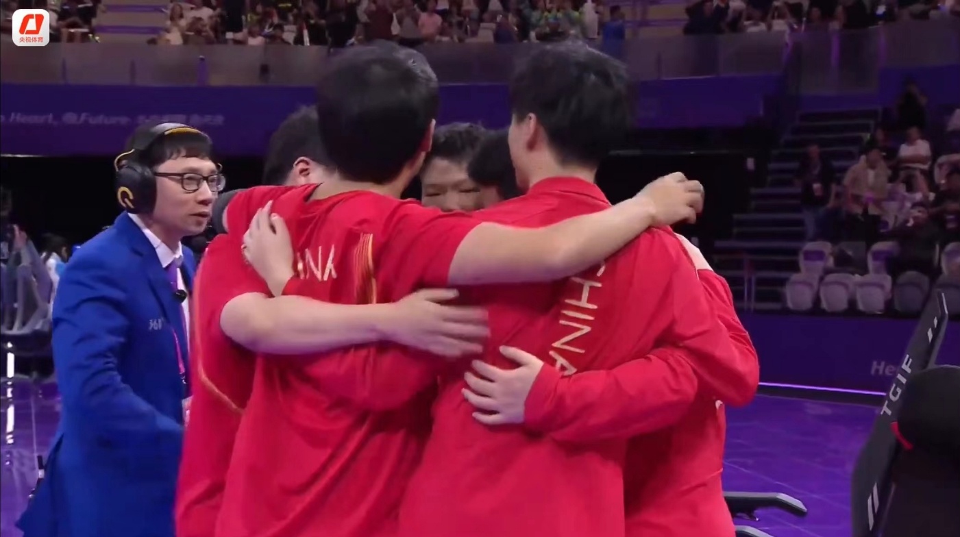 中国队在杭州亚运会刀塔2决赛凭借稳健开局与高