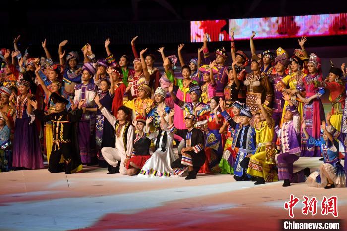 广西首届学青会闭幕 桂风壮韵绘青春赛道