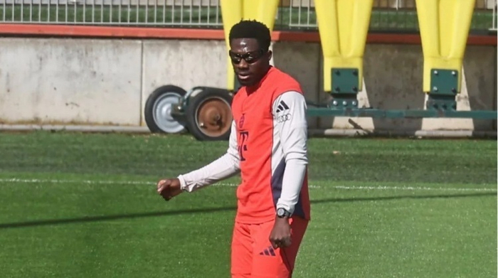 曼联夏窗瞄准戴维斯引援引争议 伤病隐患成交易