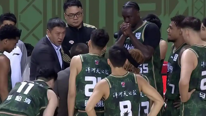 北京90-88力克南京，同曦末节战术失误葬送胜局