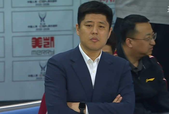 山西队惨败深圳队 原帅于米提低迷成输球主因