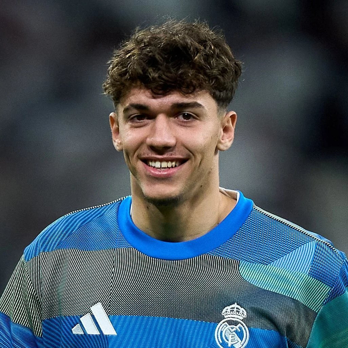 皇马对阵拜仁首发阵容调整 贝林厄姆或缺阵 皮塔