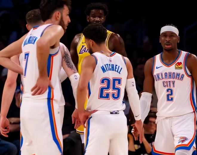 雷霆横扫湖人锁定常规赛冠军 火箭逆转太阳冲击